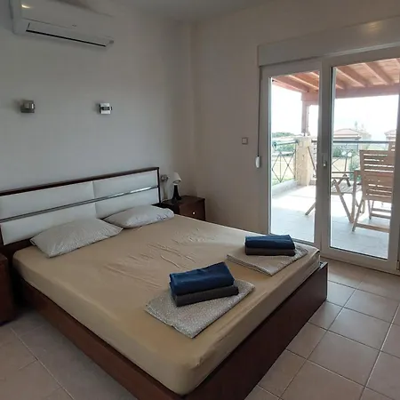 Schoenes Am Fuer Familien Holiday home Nea Poteidaia